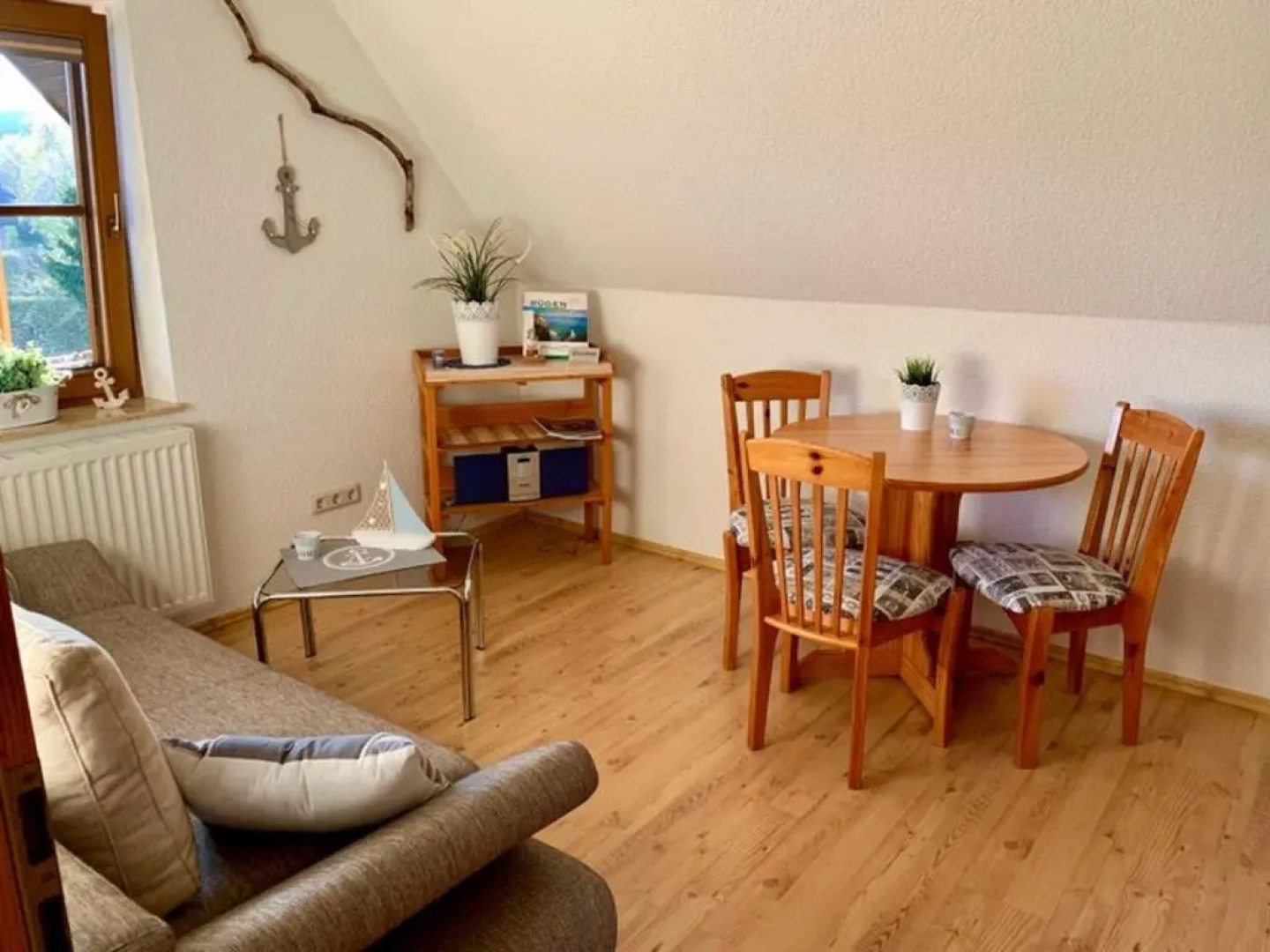 Land FeWo am Teich- Reet gedeckt - Ostseenah - bei Binz