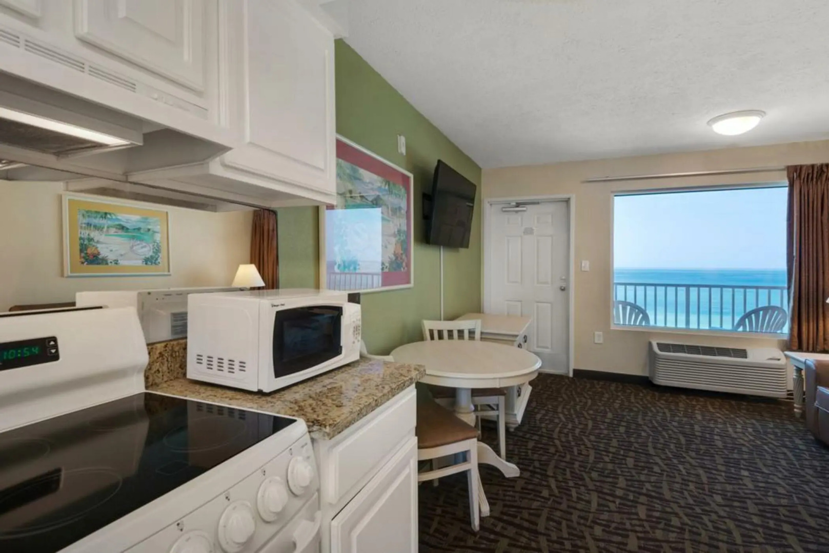 Beachcomber Beachfront Hotel, a By The Sea Resort