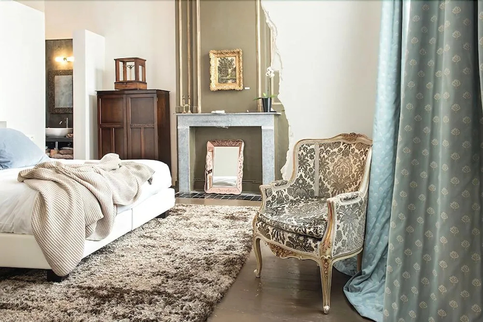 Ganda Rooms & Suites