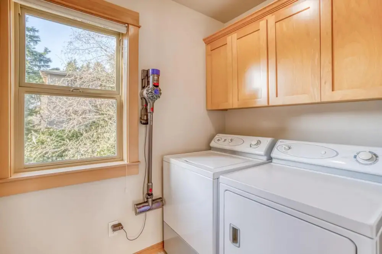 Moon Over Manzanita (MCA 1549)