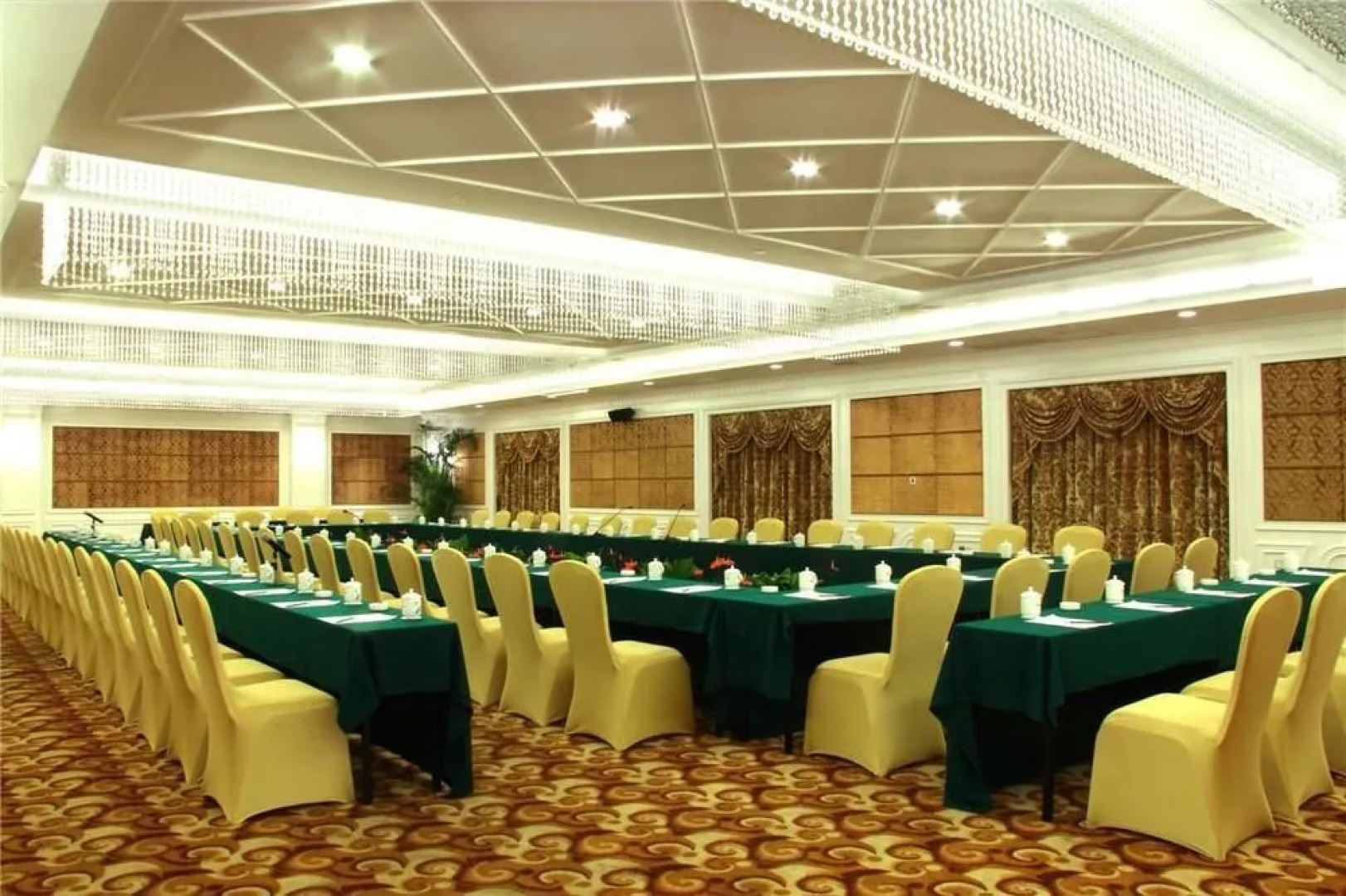 Xinhui Country Garden Phoenix Hotel