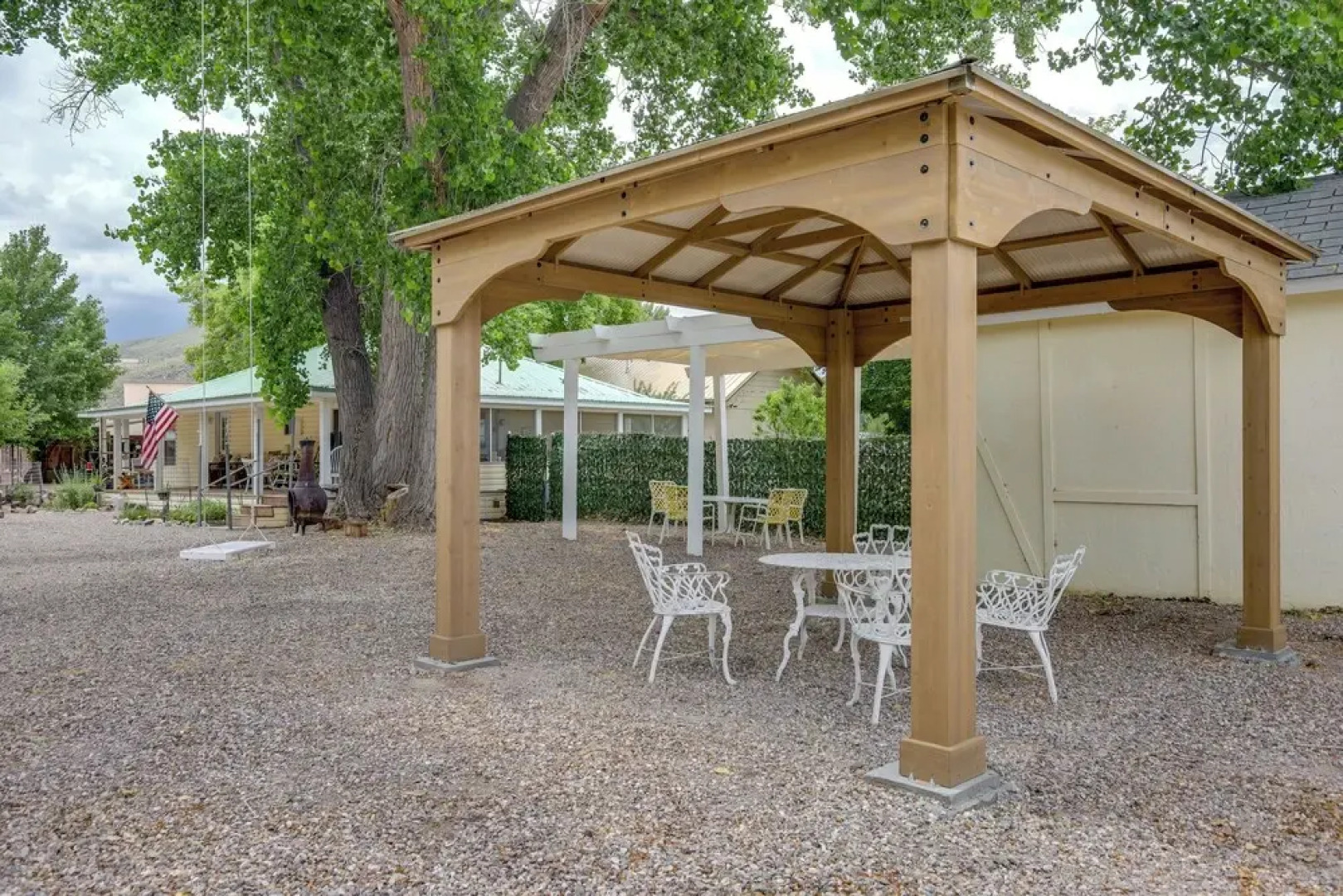 Outdoorsy Caliente Retreat w/ Screened Porch