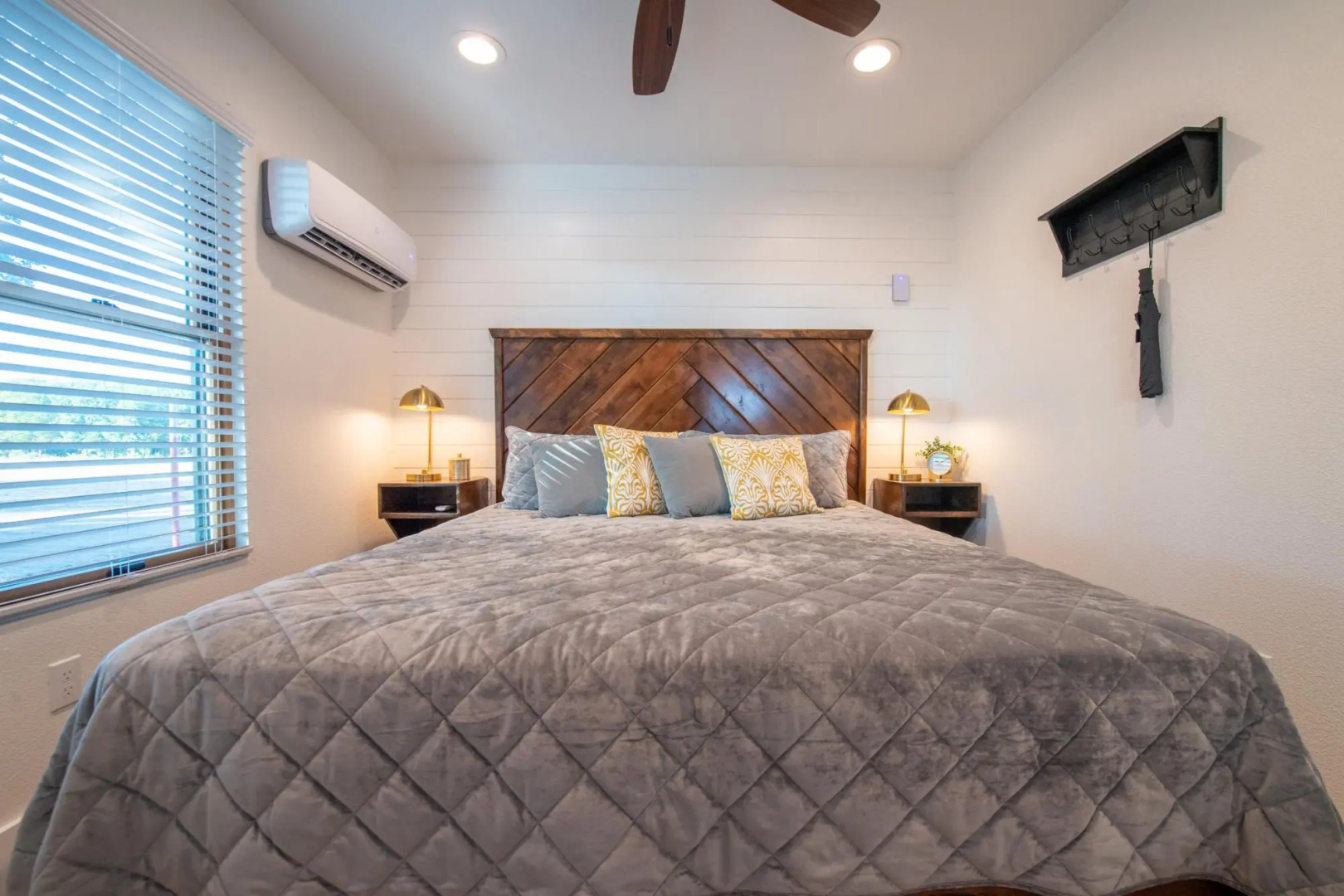 The Goldfinch Cabin (15 MIN to Magnolia & Baylor)