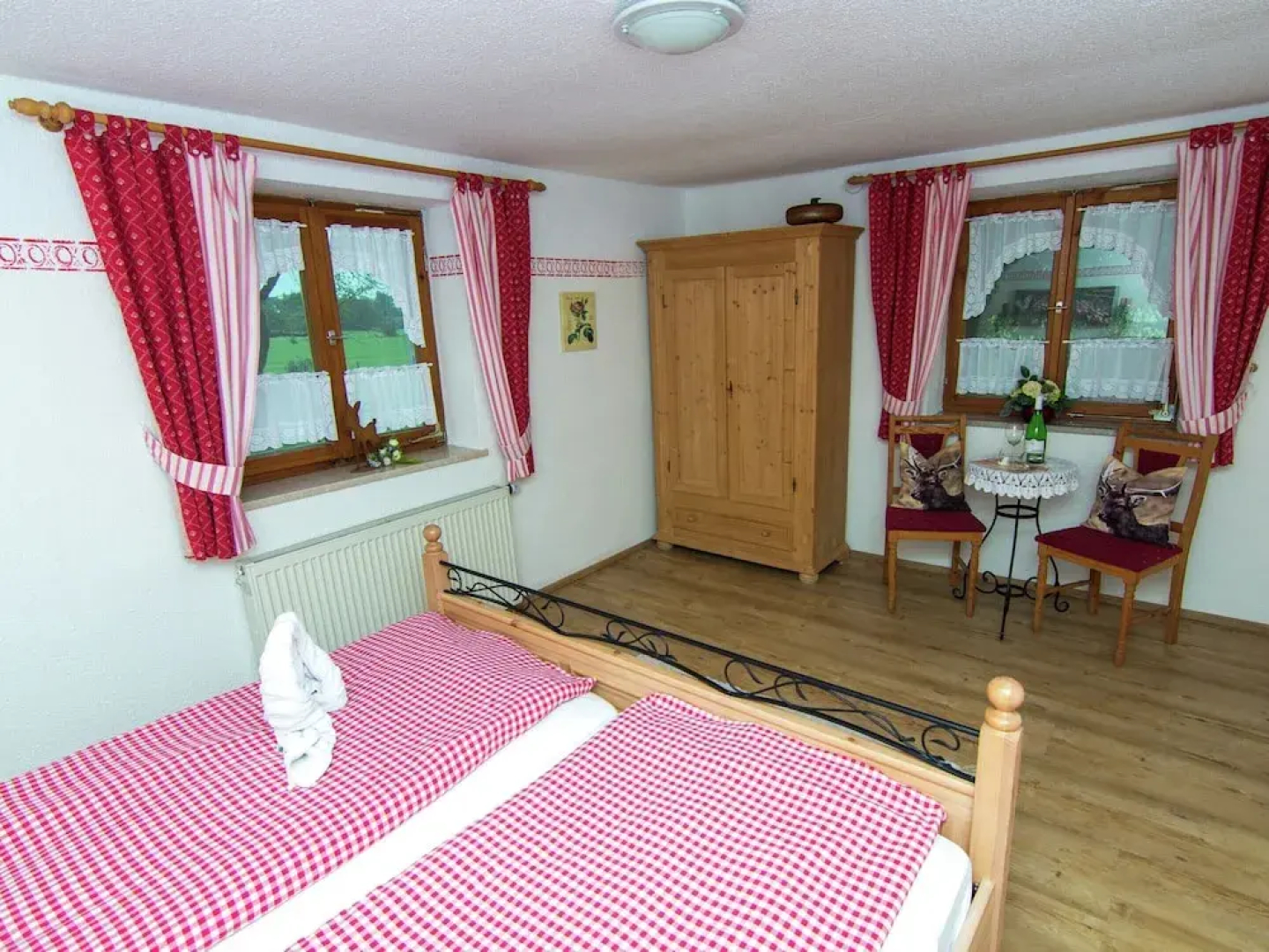 Alluring Holiday Home in Ubersee With Whirlpool