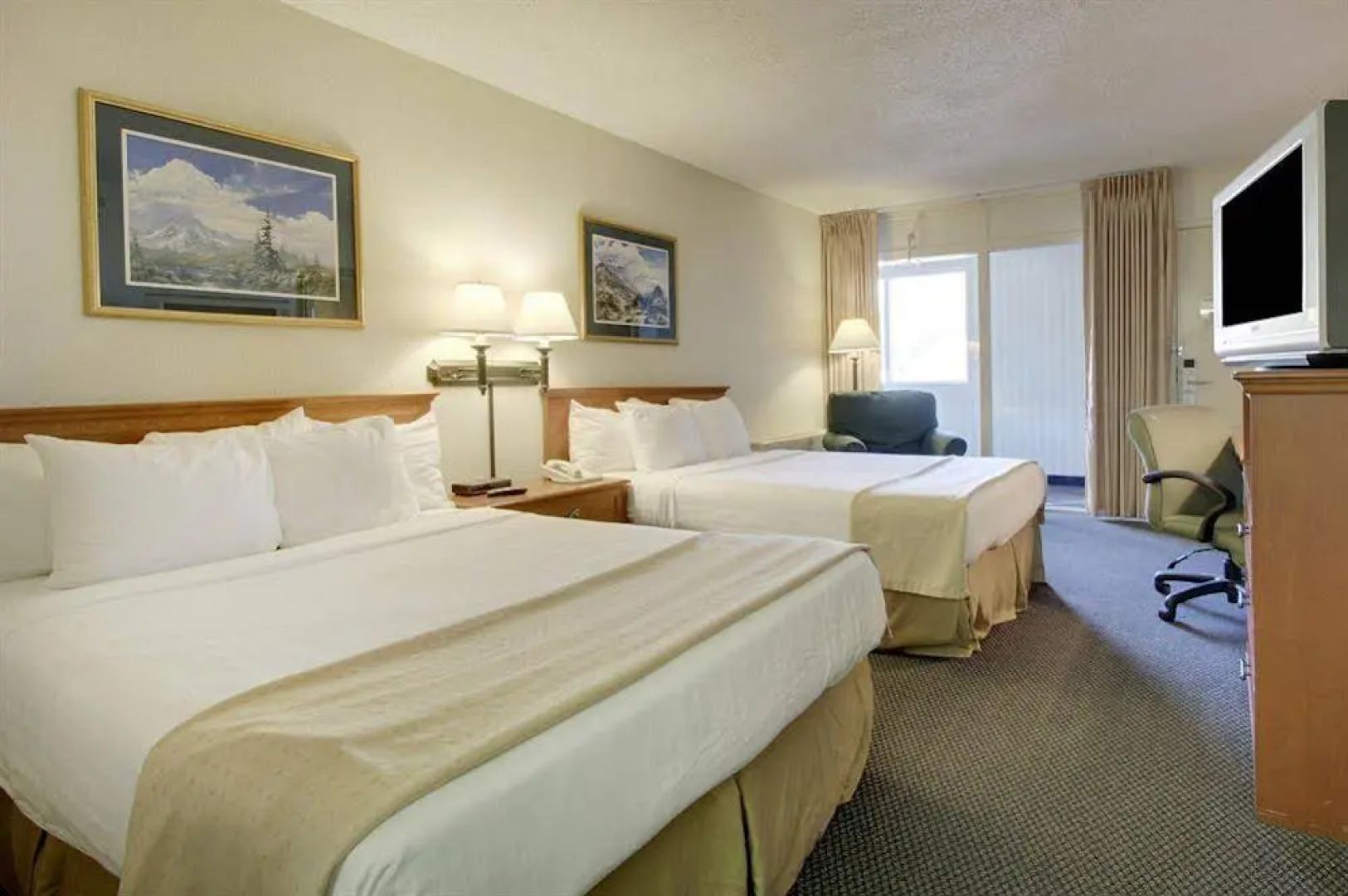 Days Inn Cedar Falls- University Plaza