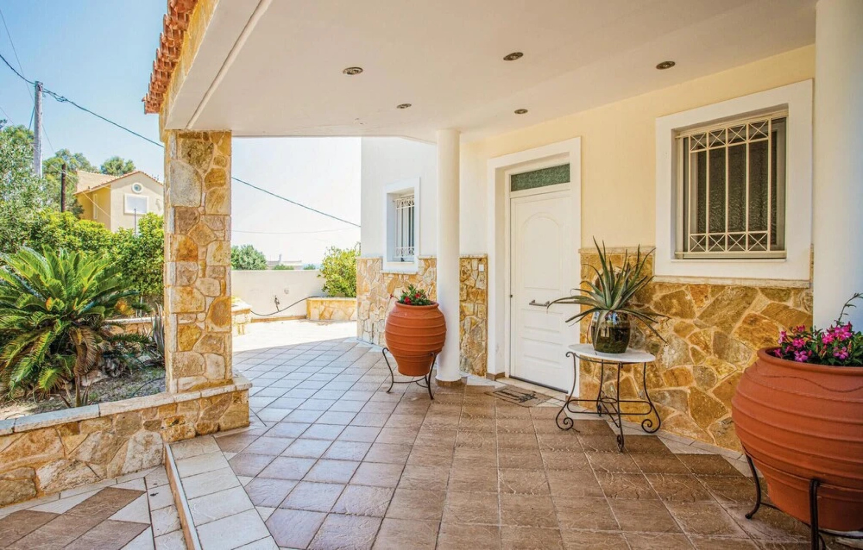 Awesome Home in Kaki Thalassa-keratea With 4 Bedrooms and Wifi