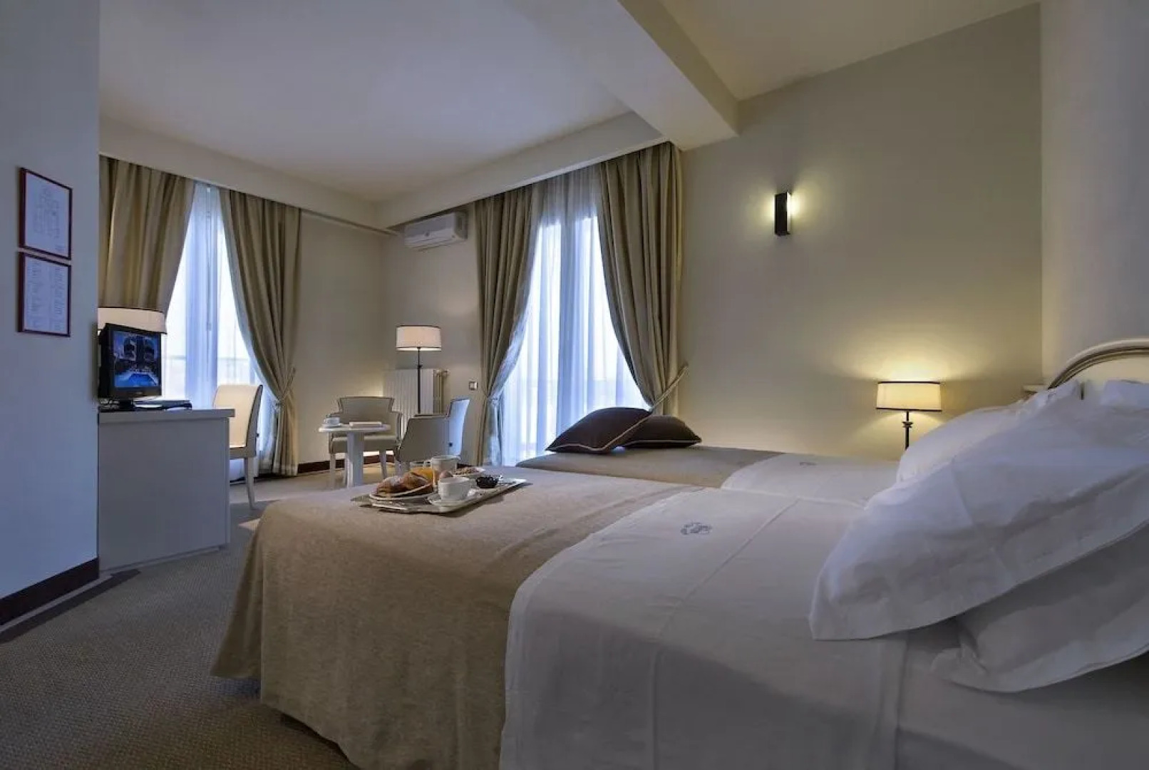 Отель Ariston Molino Buja