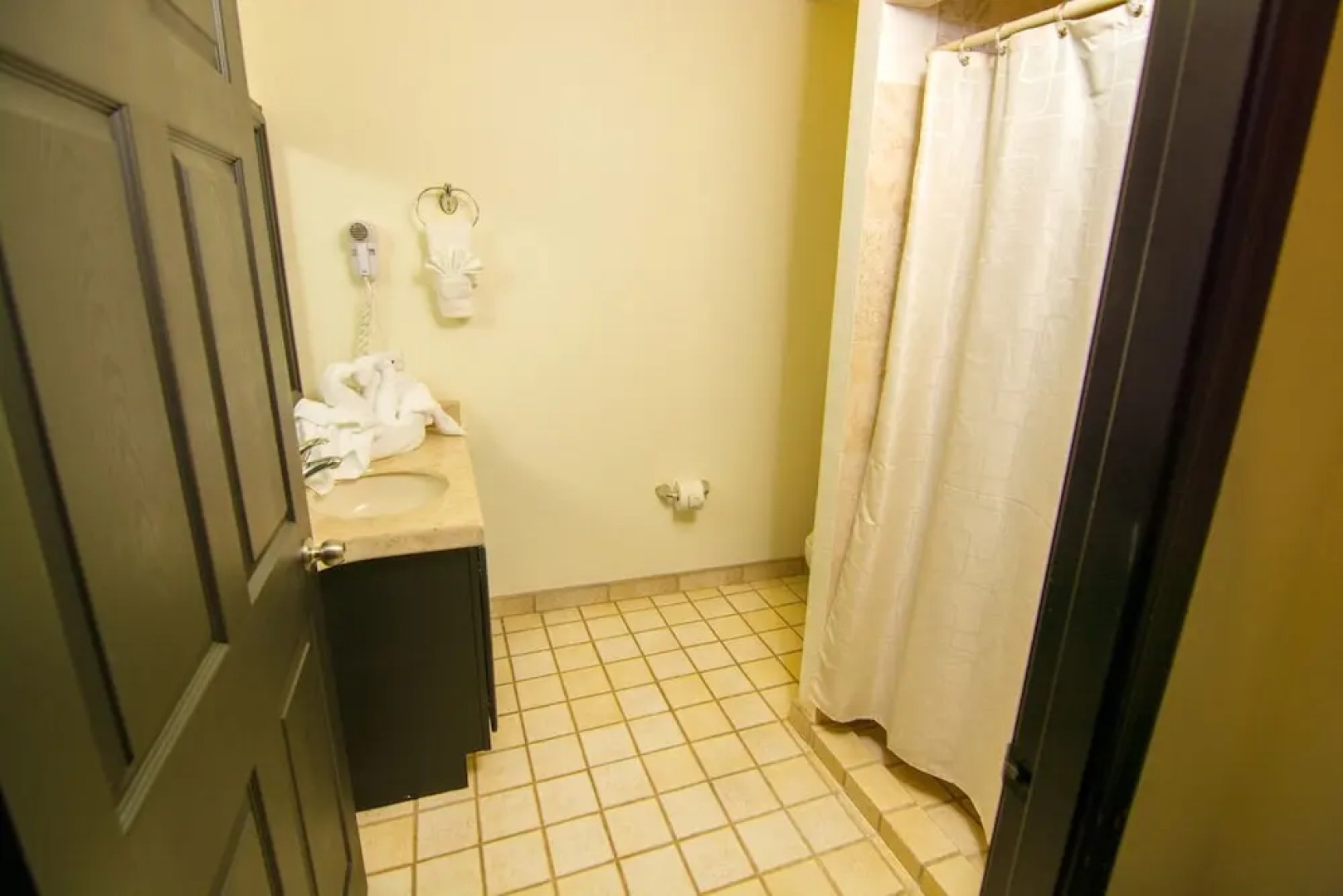 Grande 202- 1 Br Condo