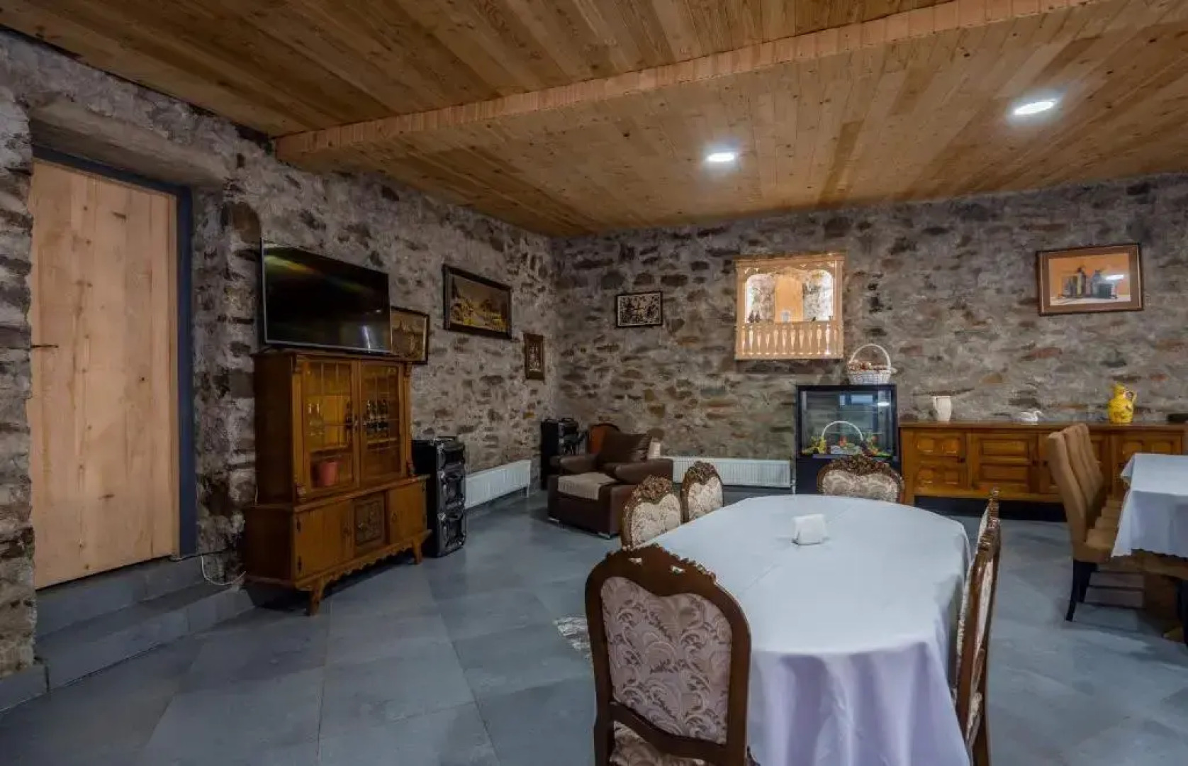 Svaneti, Hotel Ushguli