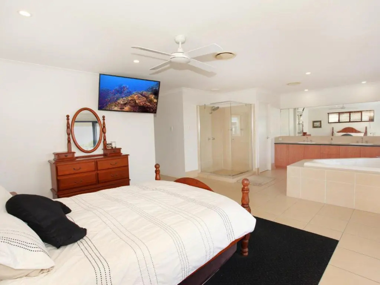 St Lucia 11 - Four Bedroom Canal Home with Pool