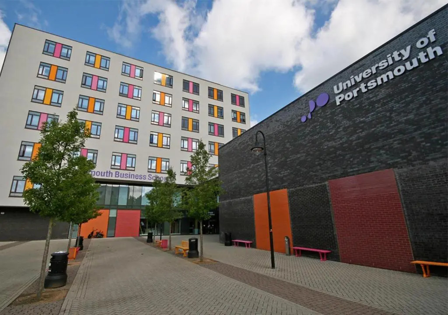 Oliverball Serviced Apartments - Flat D - Modern, top floor, 2 bedroom, 2 bathroom apartment in Central Southsea