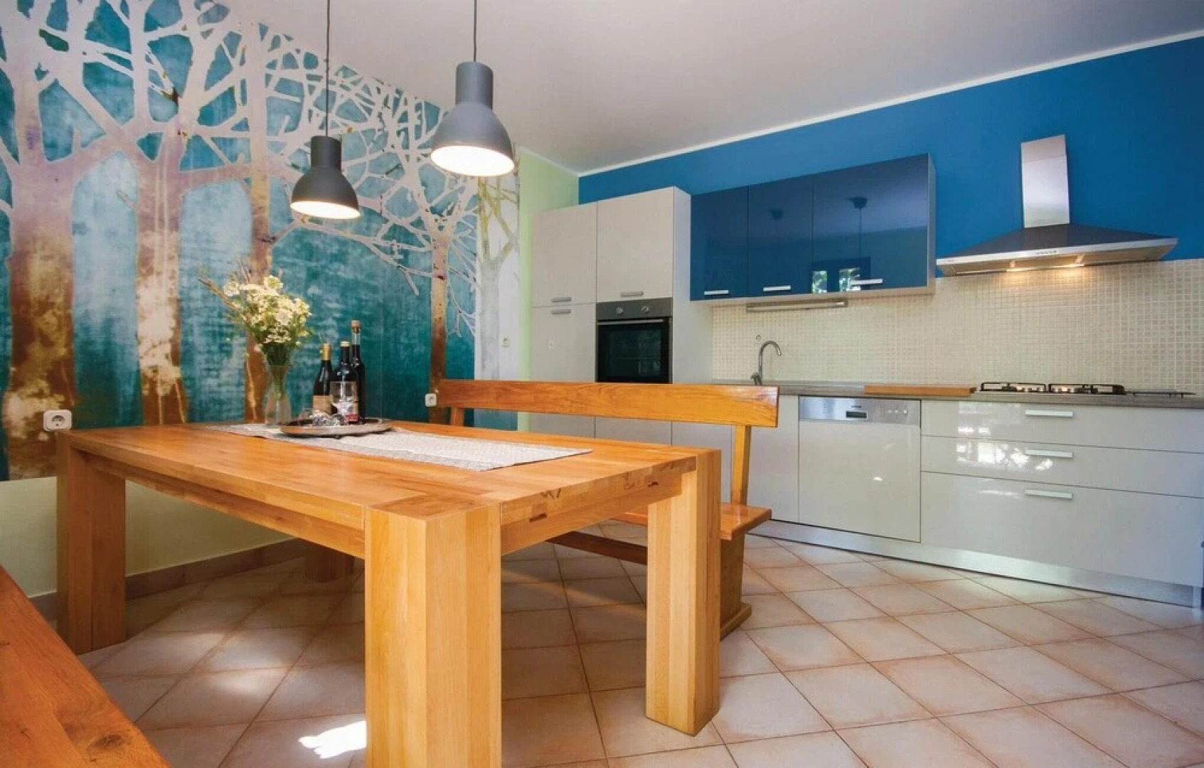 Amazing Home in Lozovac with Hot Tub, WiFi & 4 Bedrooms