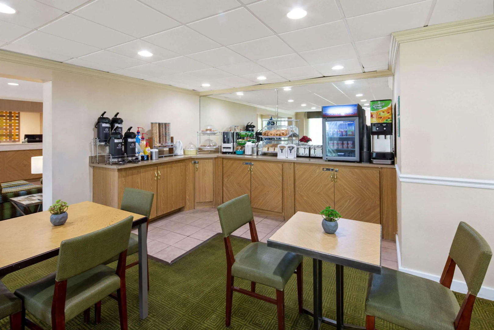 La Quinta Inn & Suites by Wyndham Sawgrass