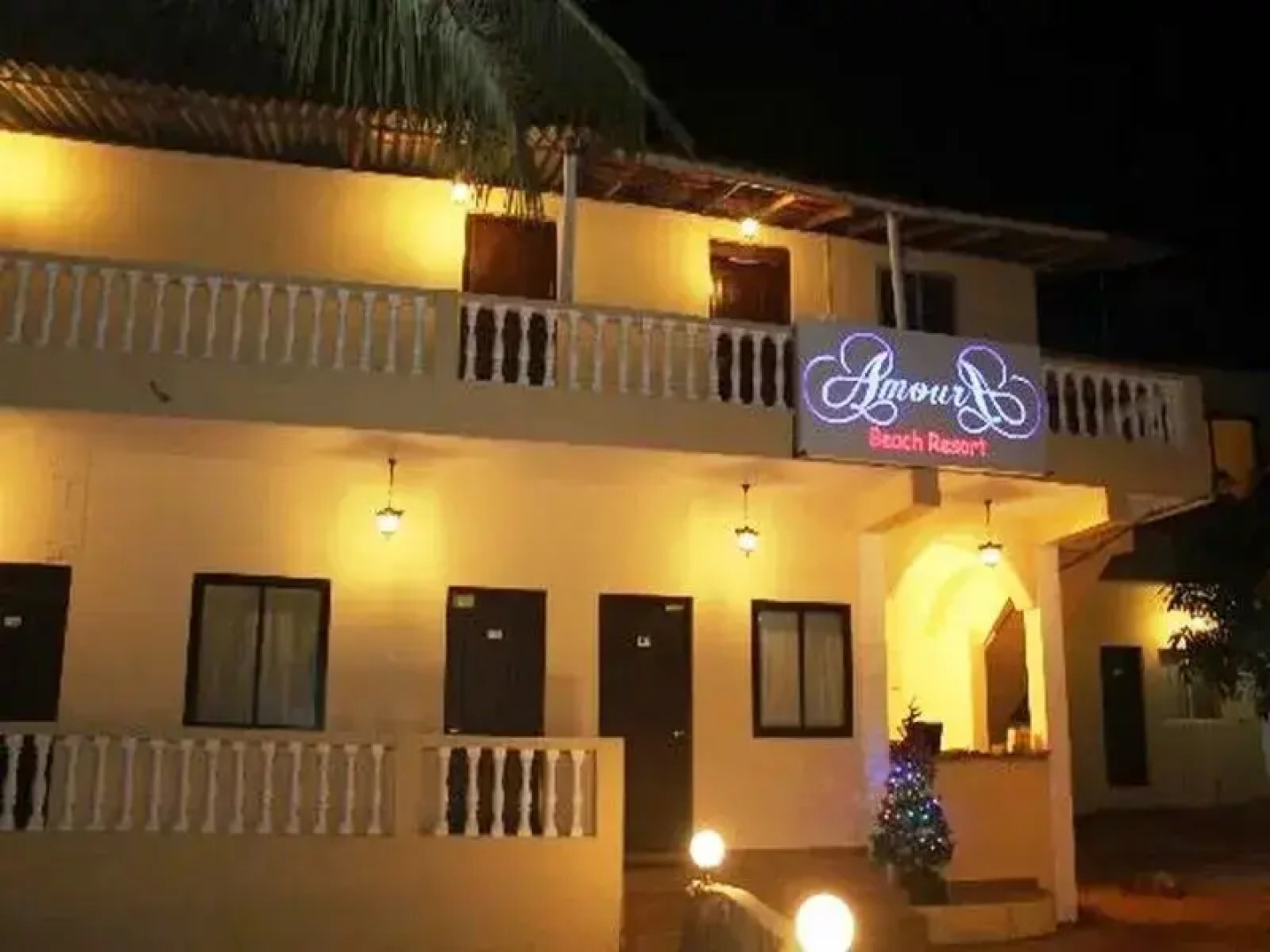 Amoura Guest House