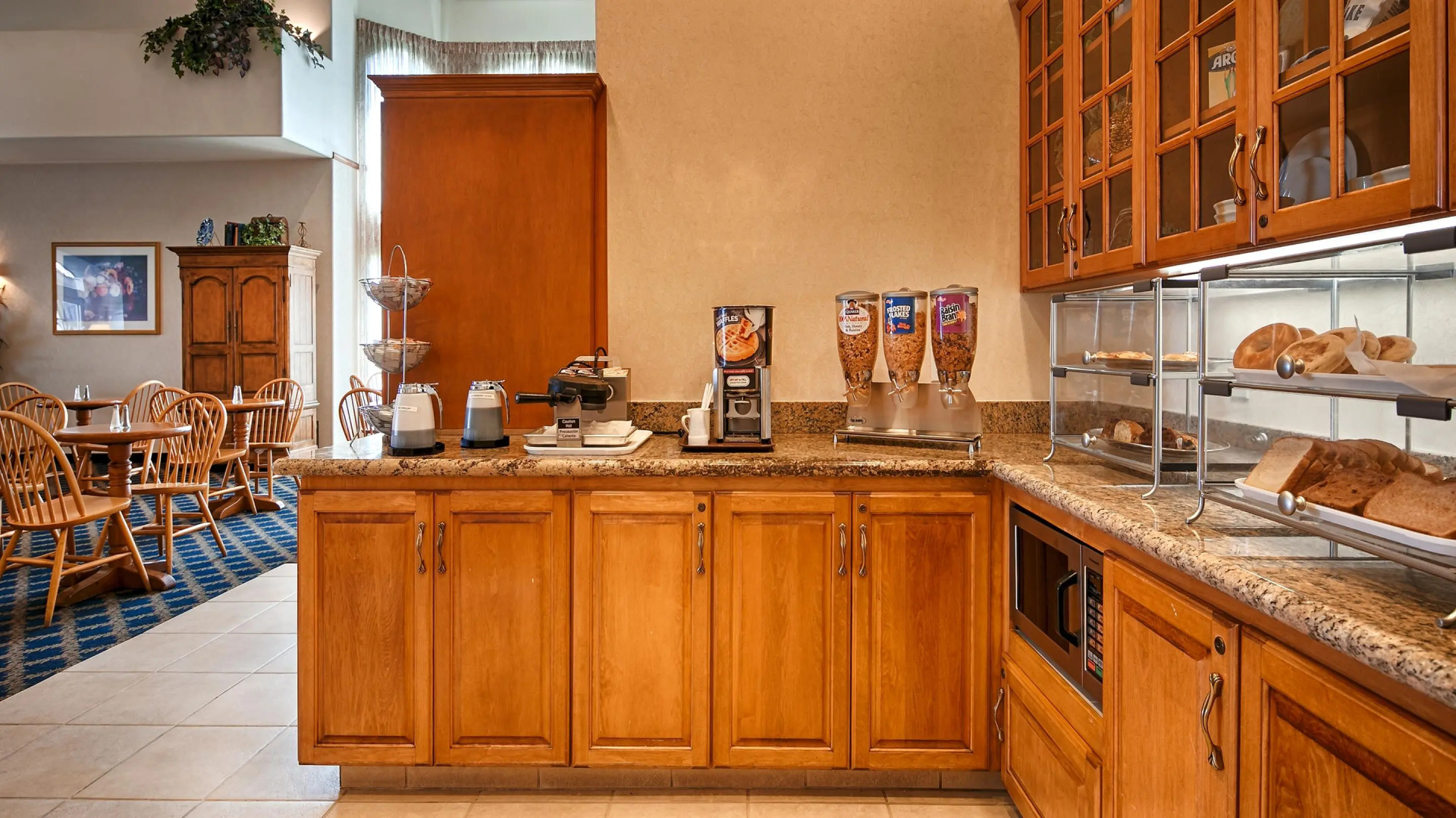 Best Western Plus A Wayfarer's Inn And Suites