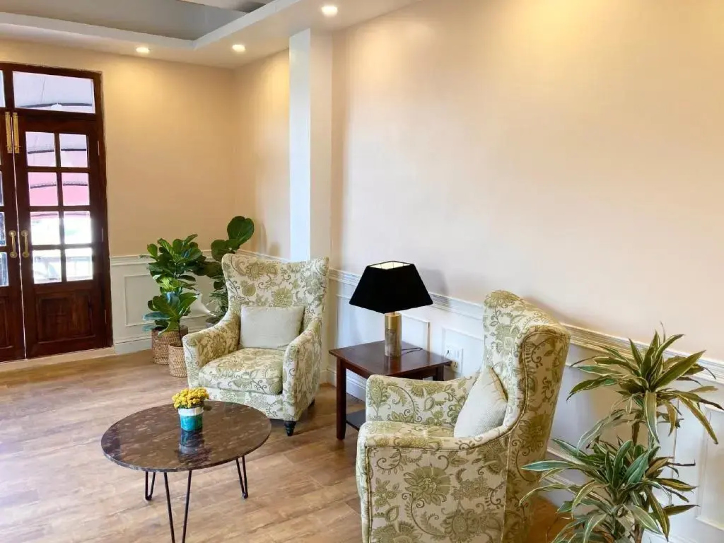 Shalom Farmhouse by the hillside