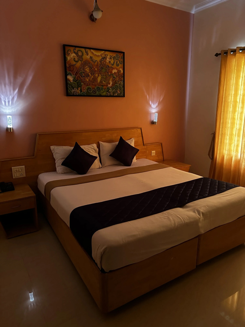 Opalo Kailas Kovalam