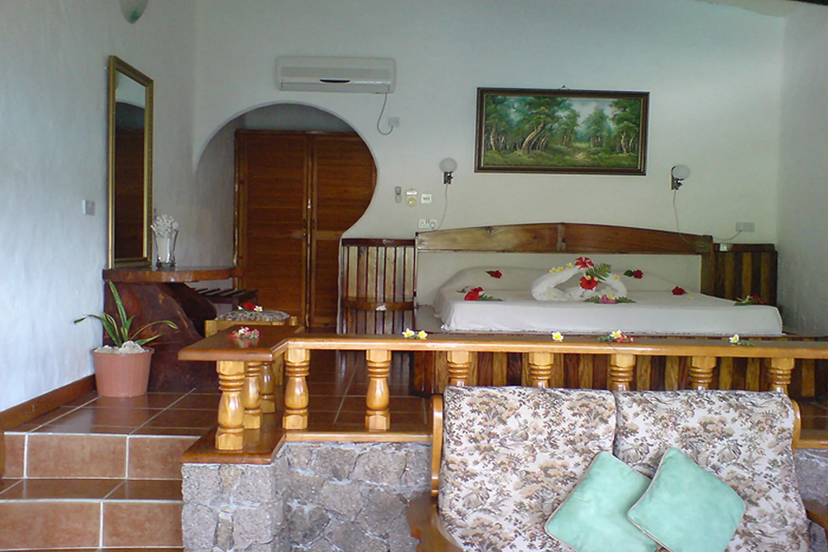 Lazare Picault Hotel