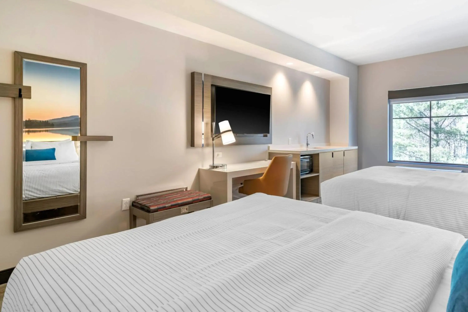 Cambria Hotel Lake Placid - Lakeside Resort