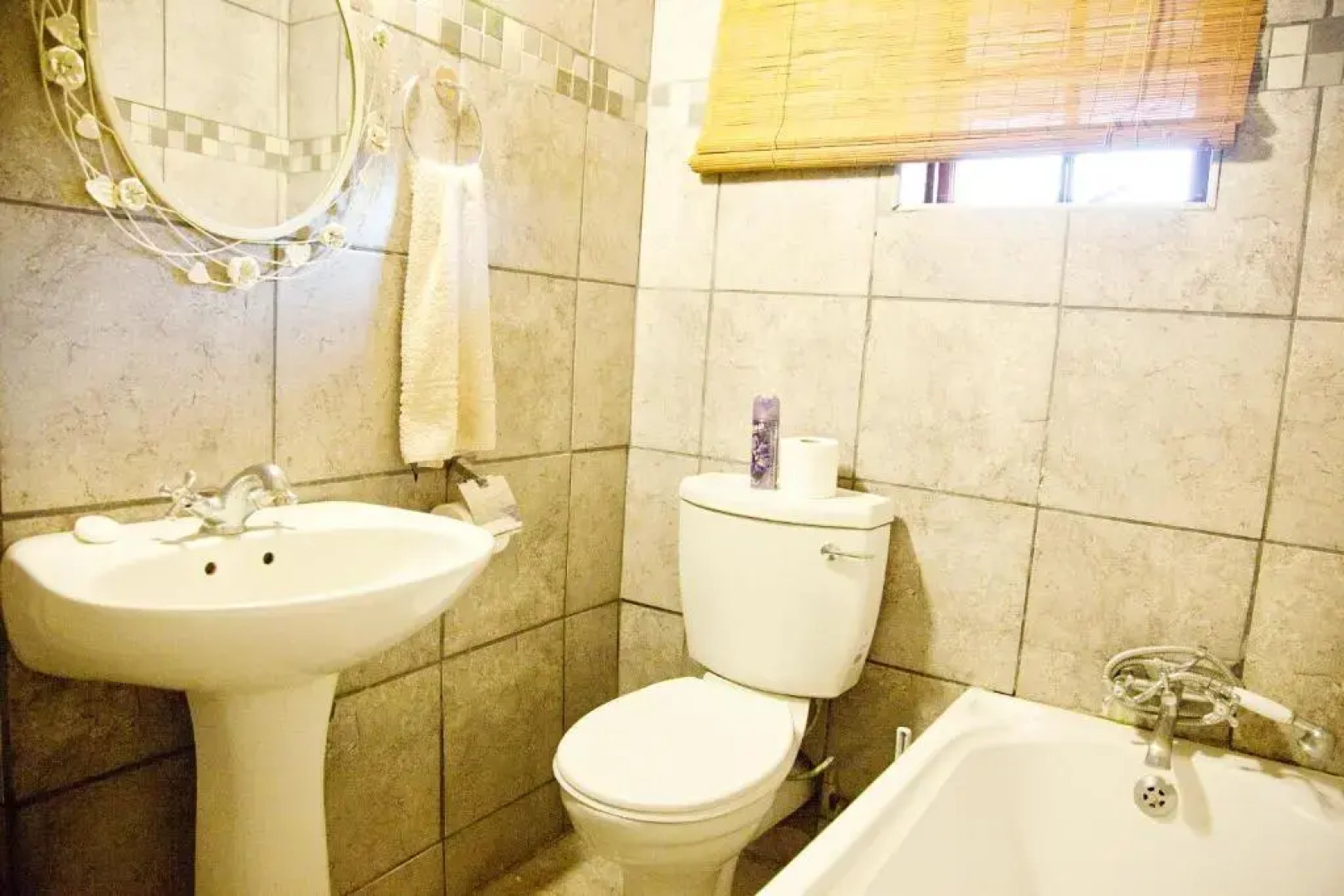 Lalapanzi Hotel & Conference Centre