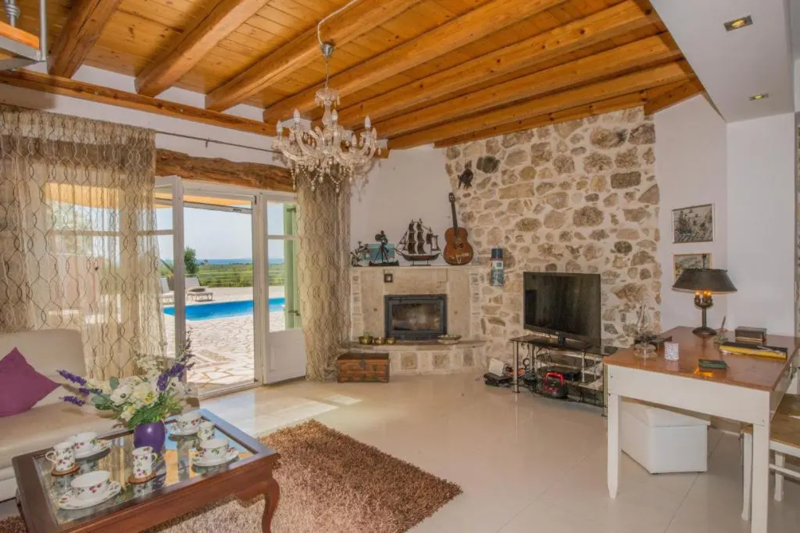 Villa Siorra by MediterraneanVillas