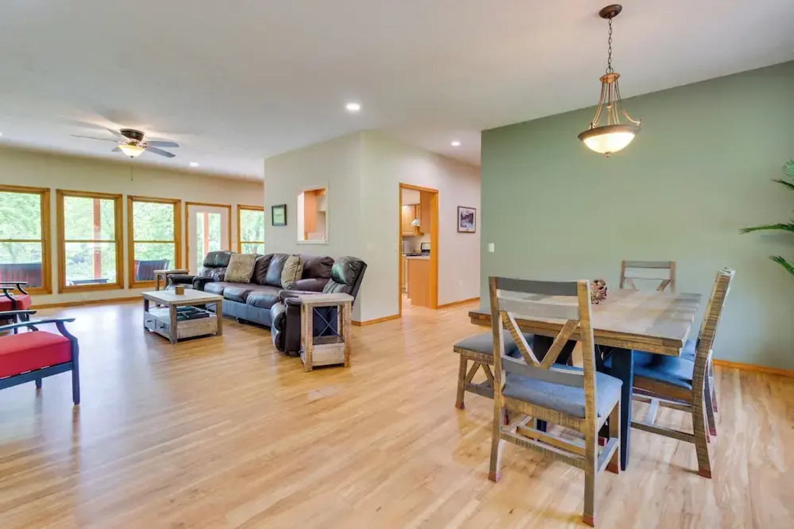 Waterfront Getaway w/ Patio on the White River!