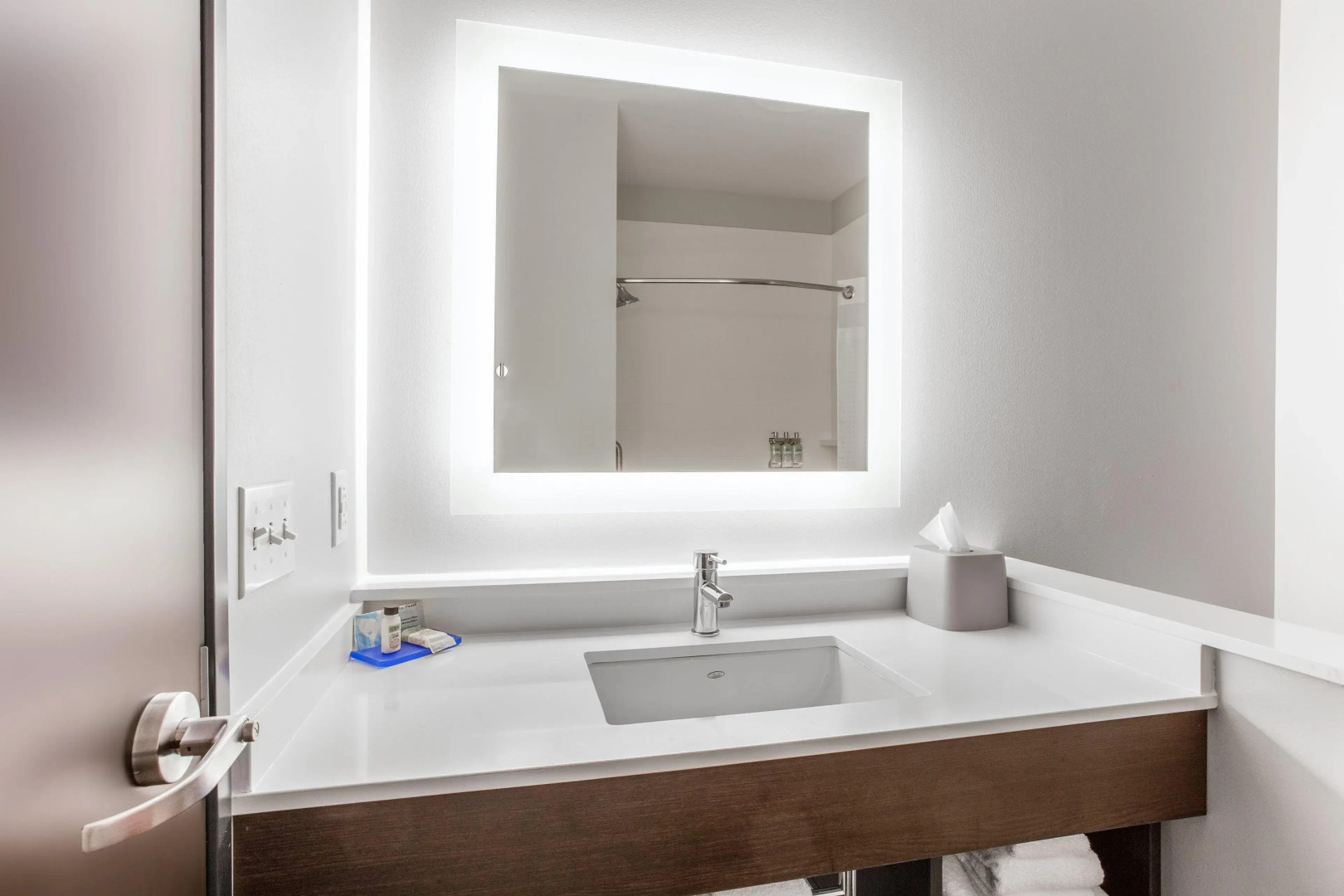 Holiday Inn Express & Suites Ottawa by IHG