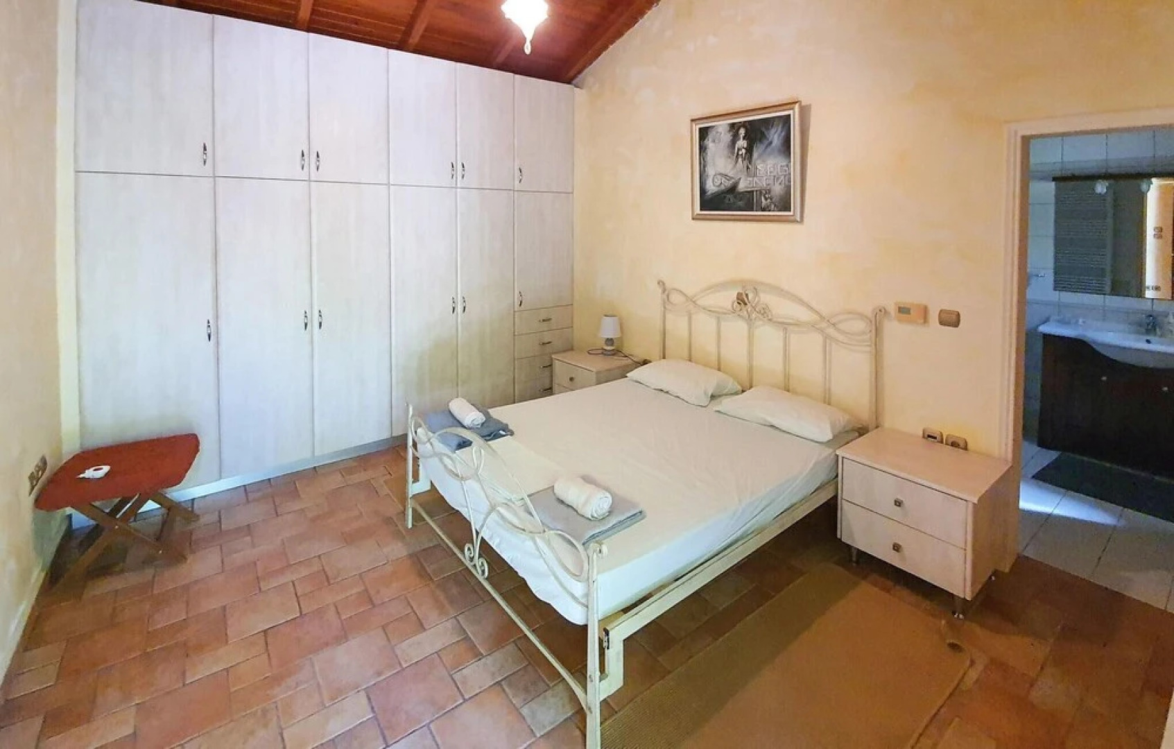 Stunning Home in Kiato With Sauna, Wifi and 5 Bedrooms