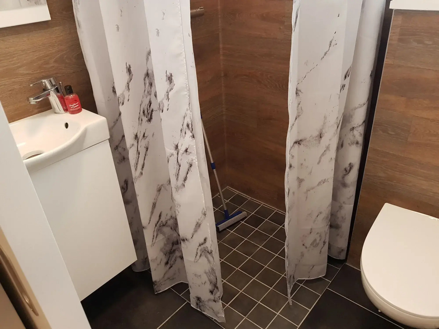 Skálatjörn Guesthouse