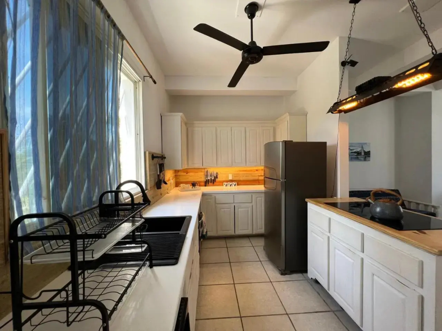 Kokomo Beach Suites