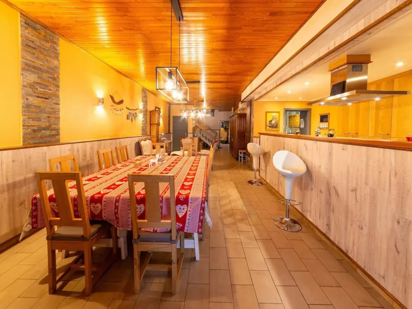 Expansive Holiday Home in Ardennes with Hot Tub