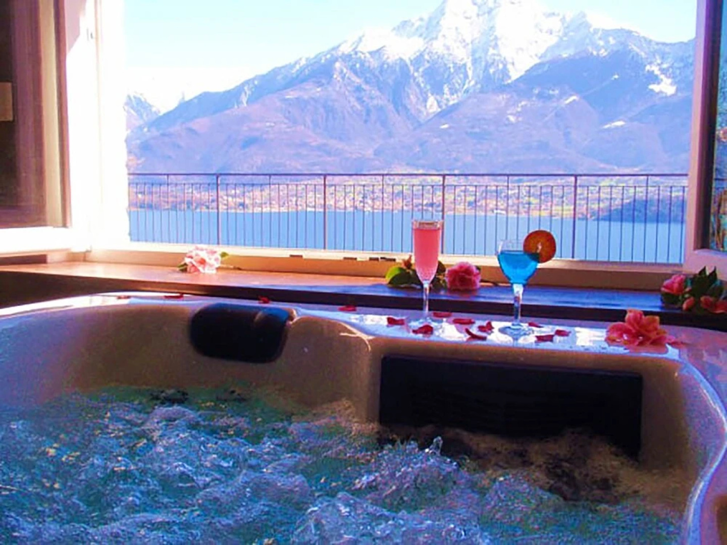 Big Apartment with View of Lake Como