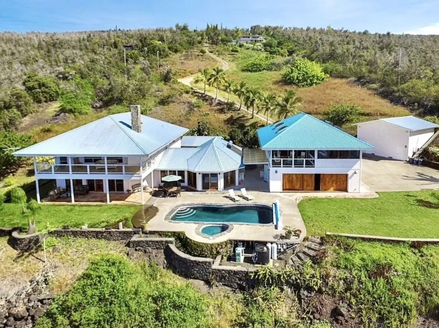 Affordable Luxury, Ocean Front With Pool & Hot Tub 3 Bedroom Apts by RedAwning