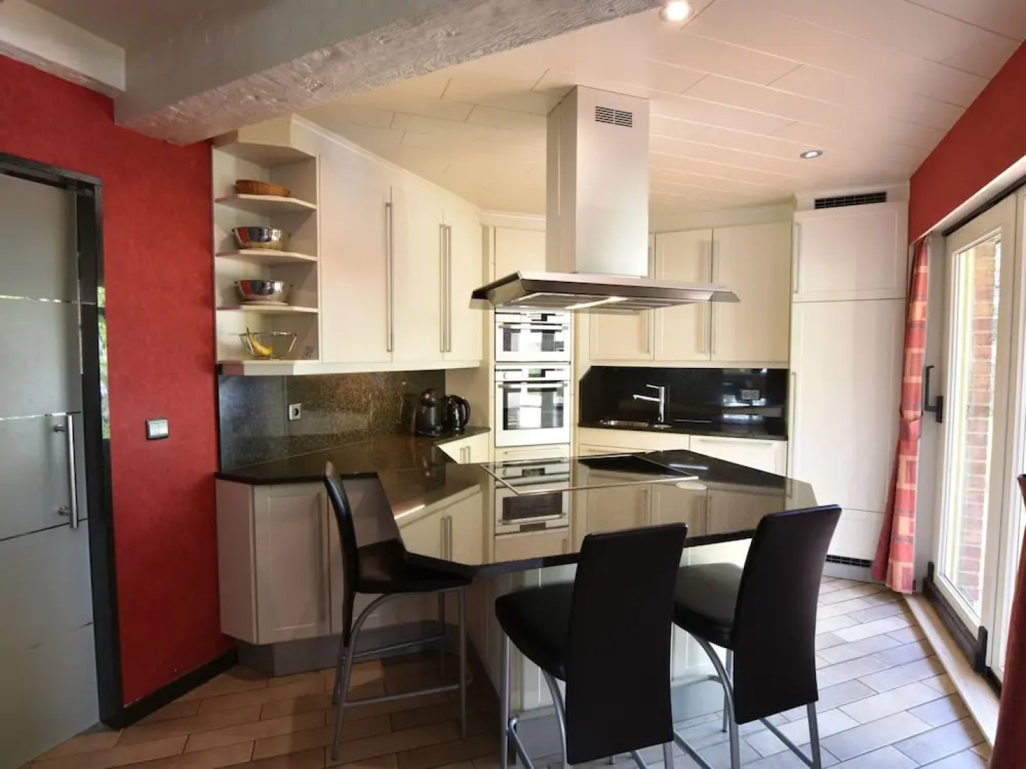 Family Home Close to the Beach