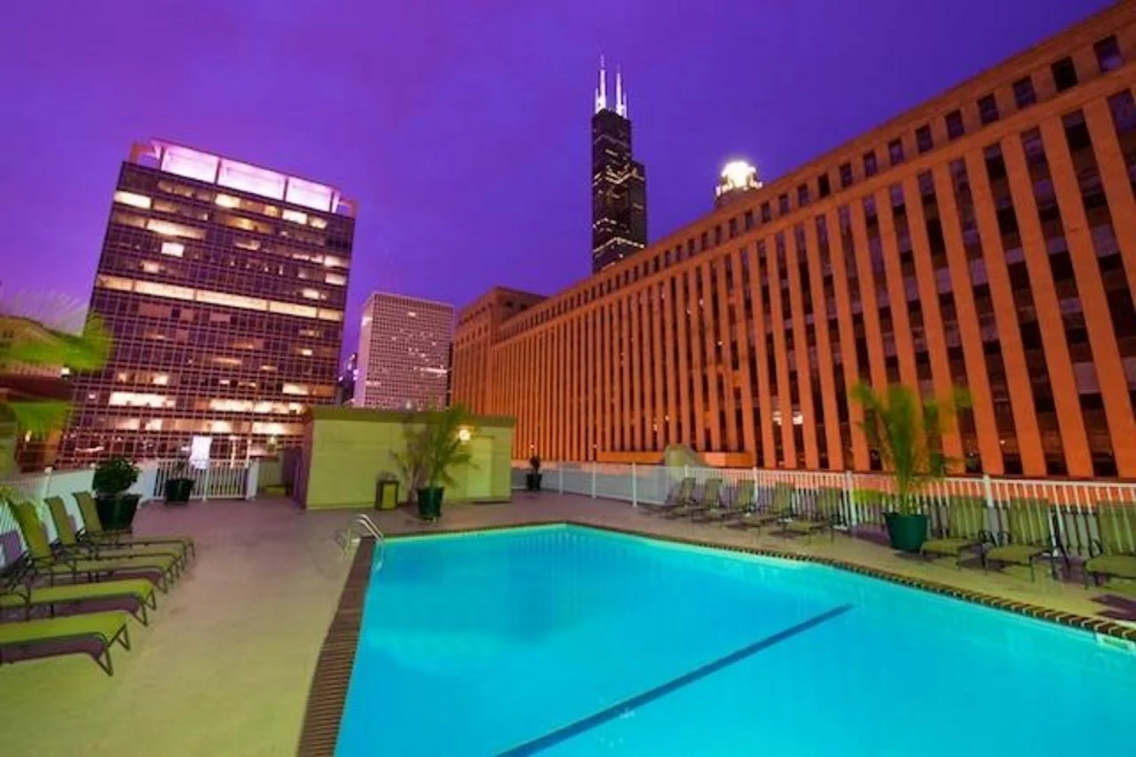 Holiday Inn & Suites Chicago - Downtown by IHG