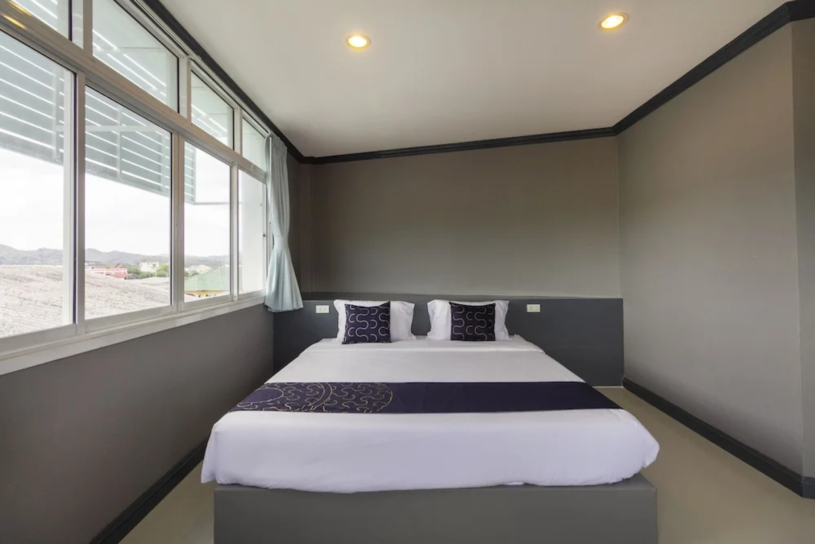 Capital O912 Pr Beachfront Pranburi