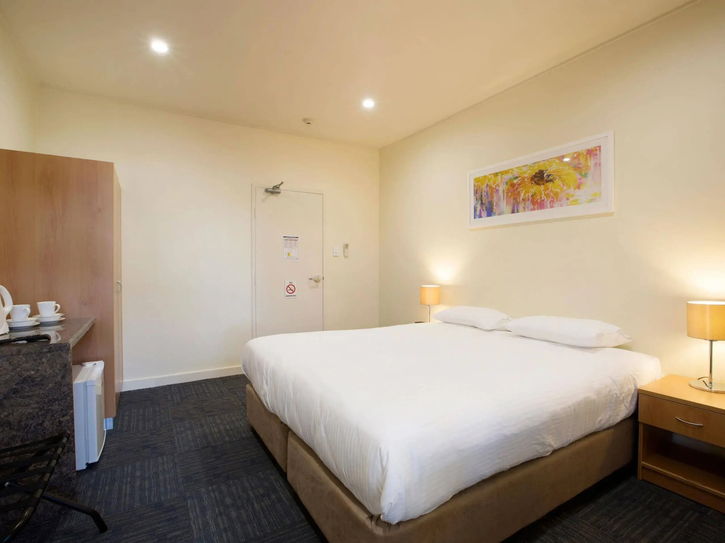 Nightcap at High Flyer Hotel