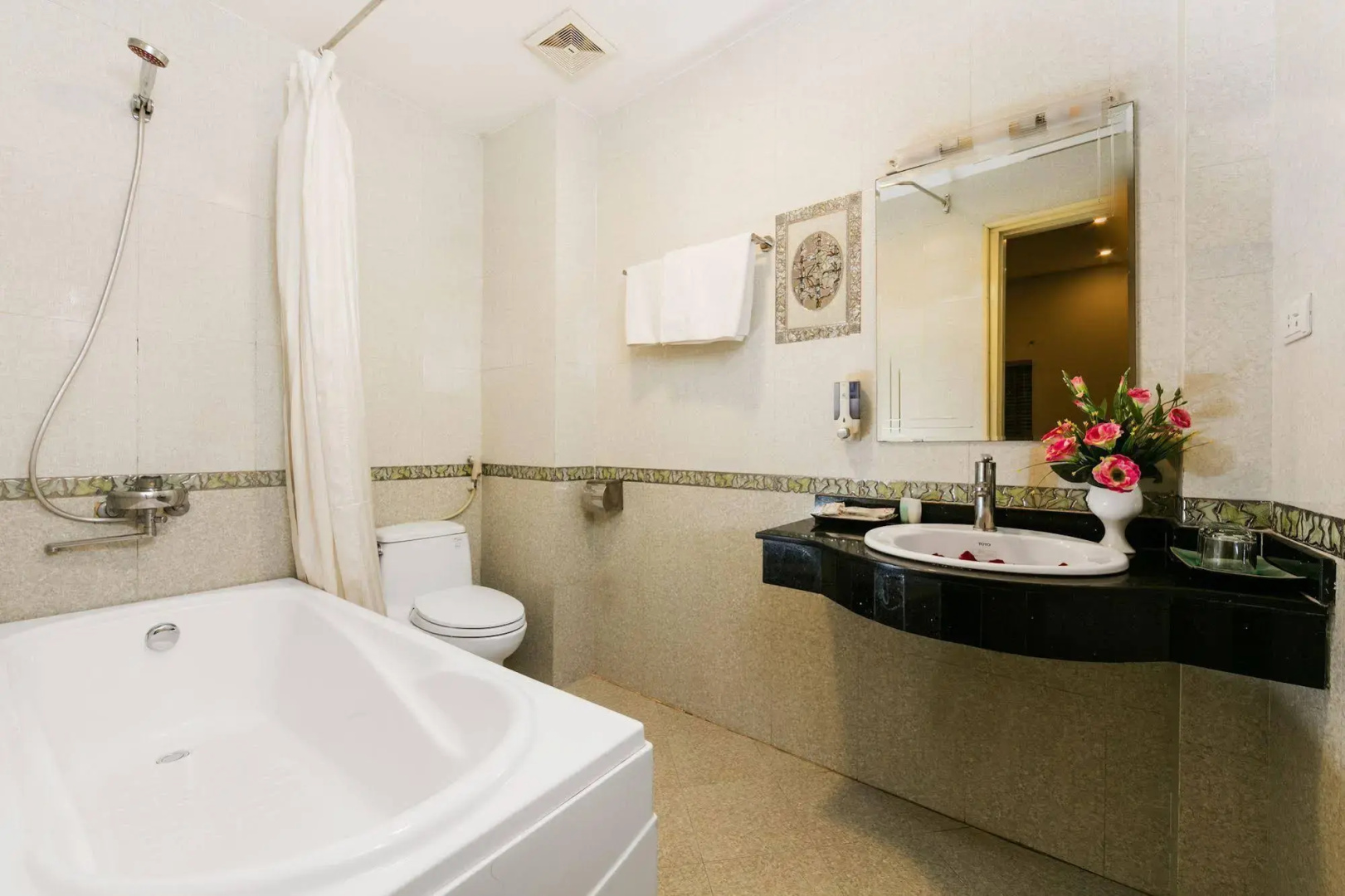 Hanoi Luxor Hotel