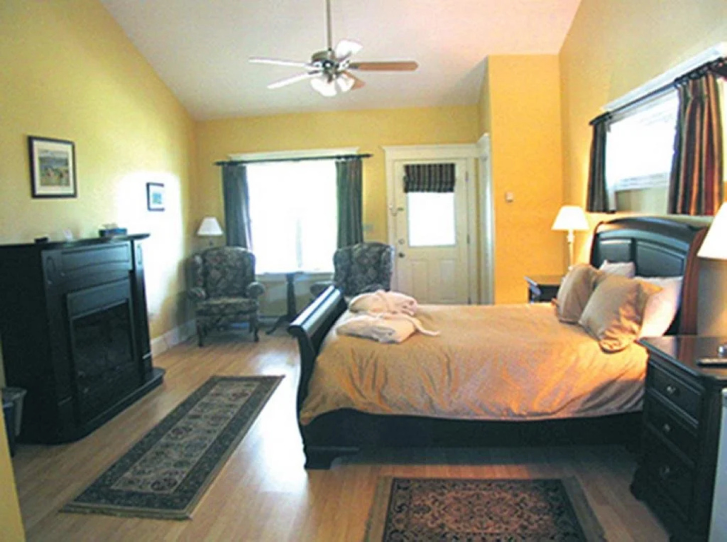 Shining Waters Country Inn