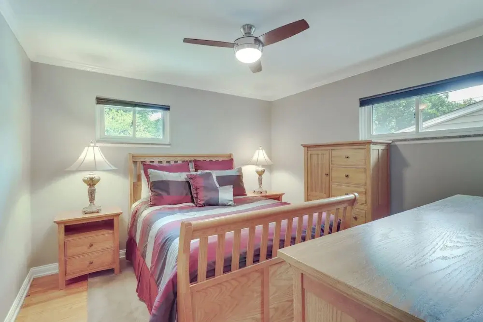 Royal Oak Home: 13 Mi to Downtown Detroit