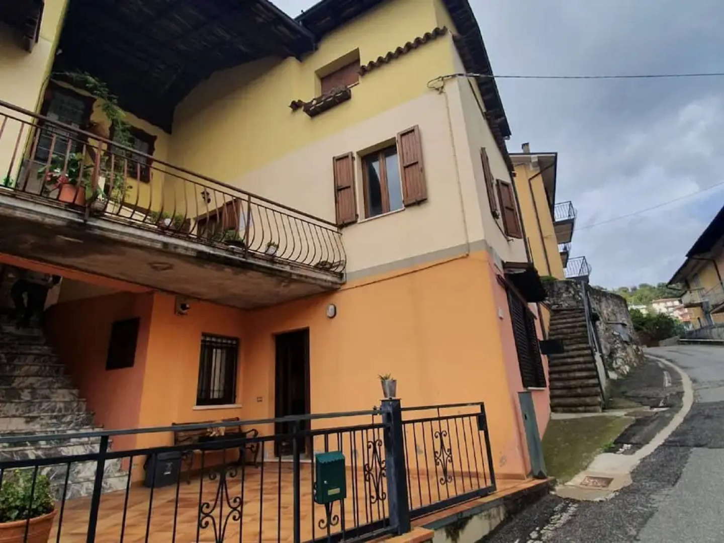 Homey Apartment in Serle near Center