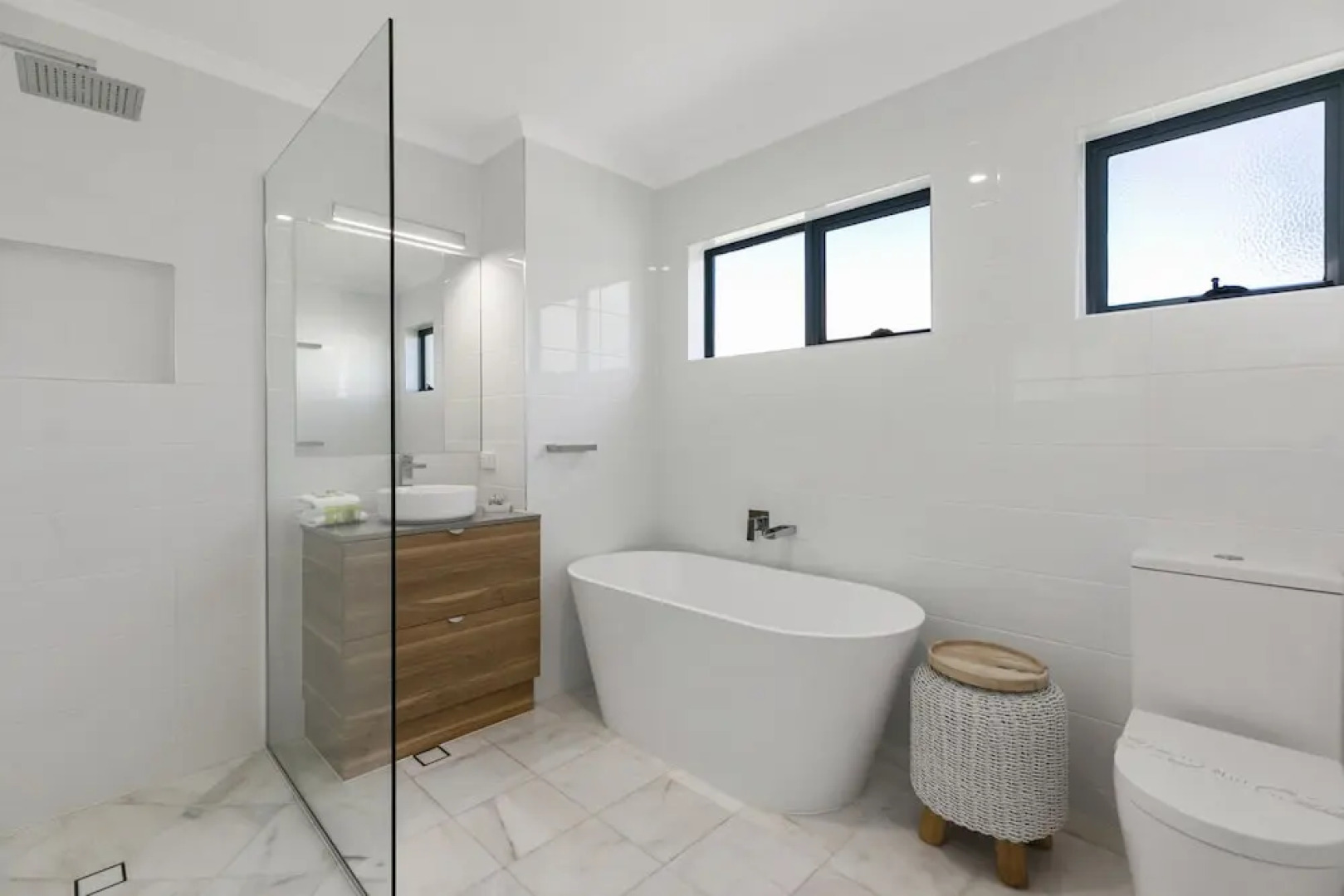 Breathtaking views of Sunshine Beach - Unit 7/21 Park Crescent