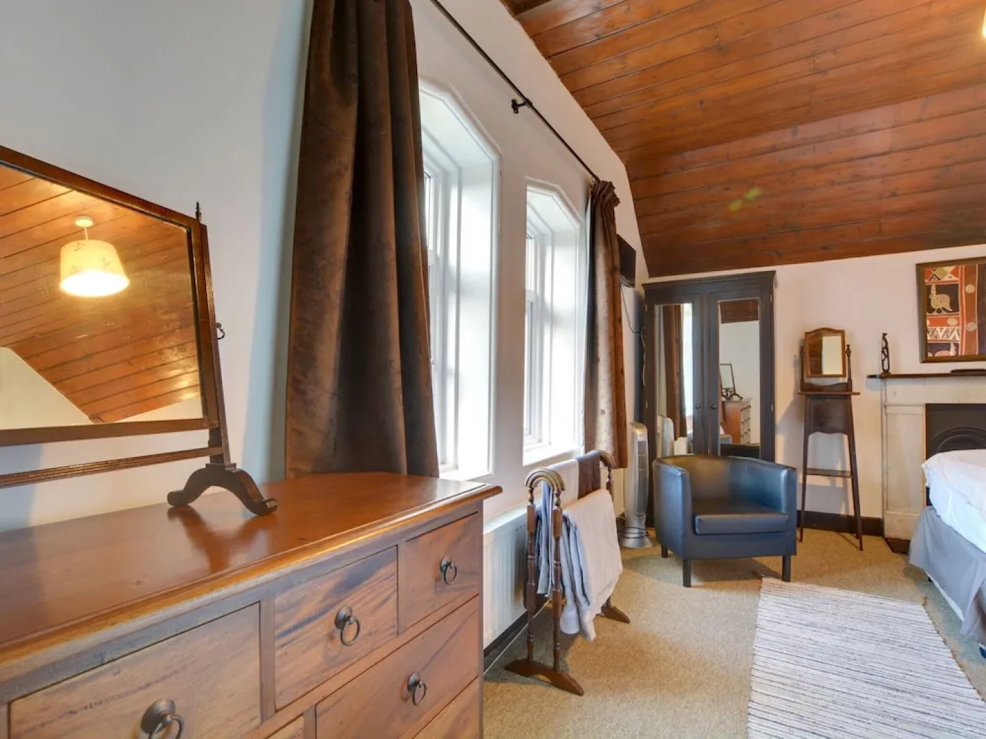 Unique Mansion in Battle with Garden near City Center