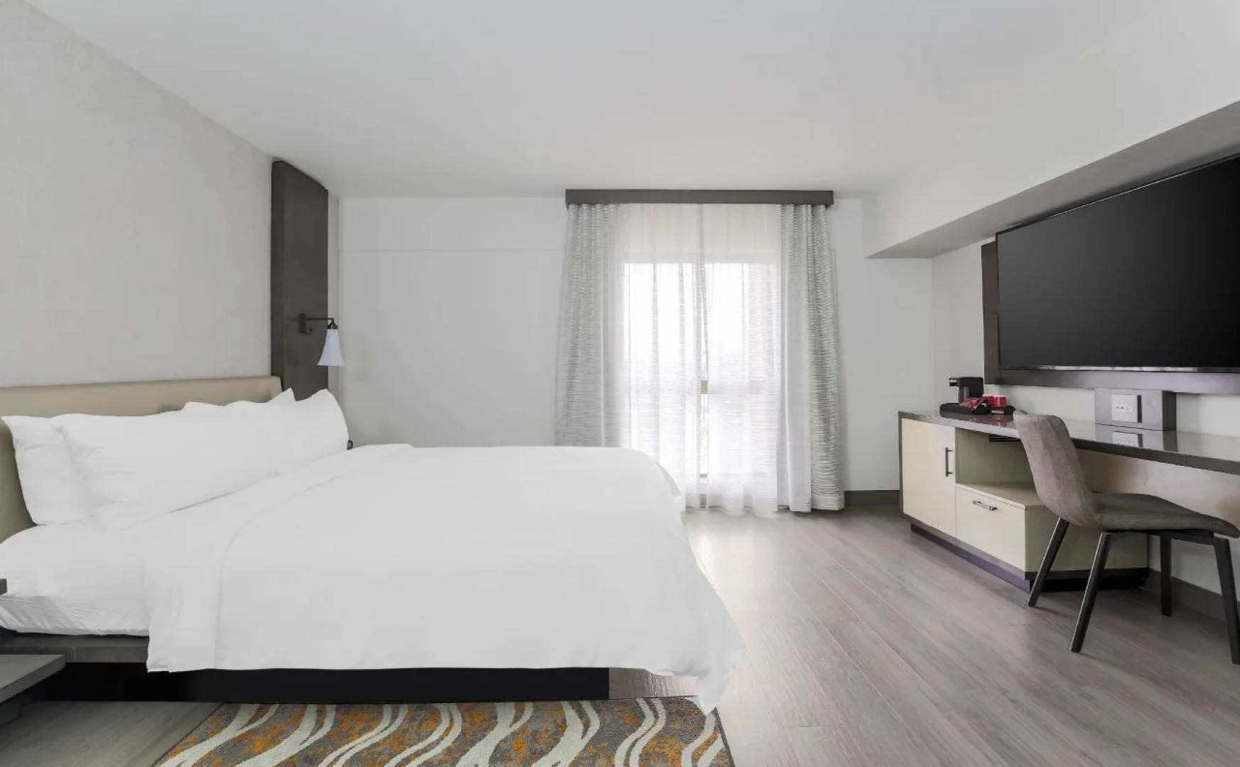 Marriott Riverside at the Convention Center