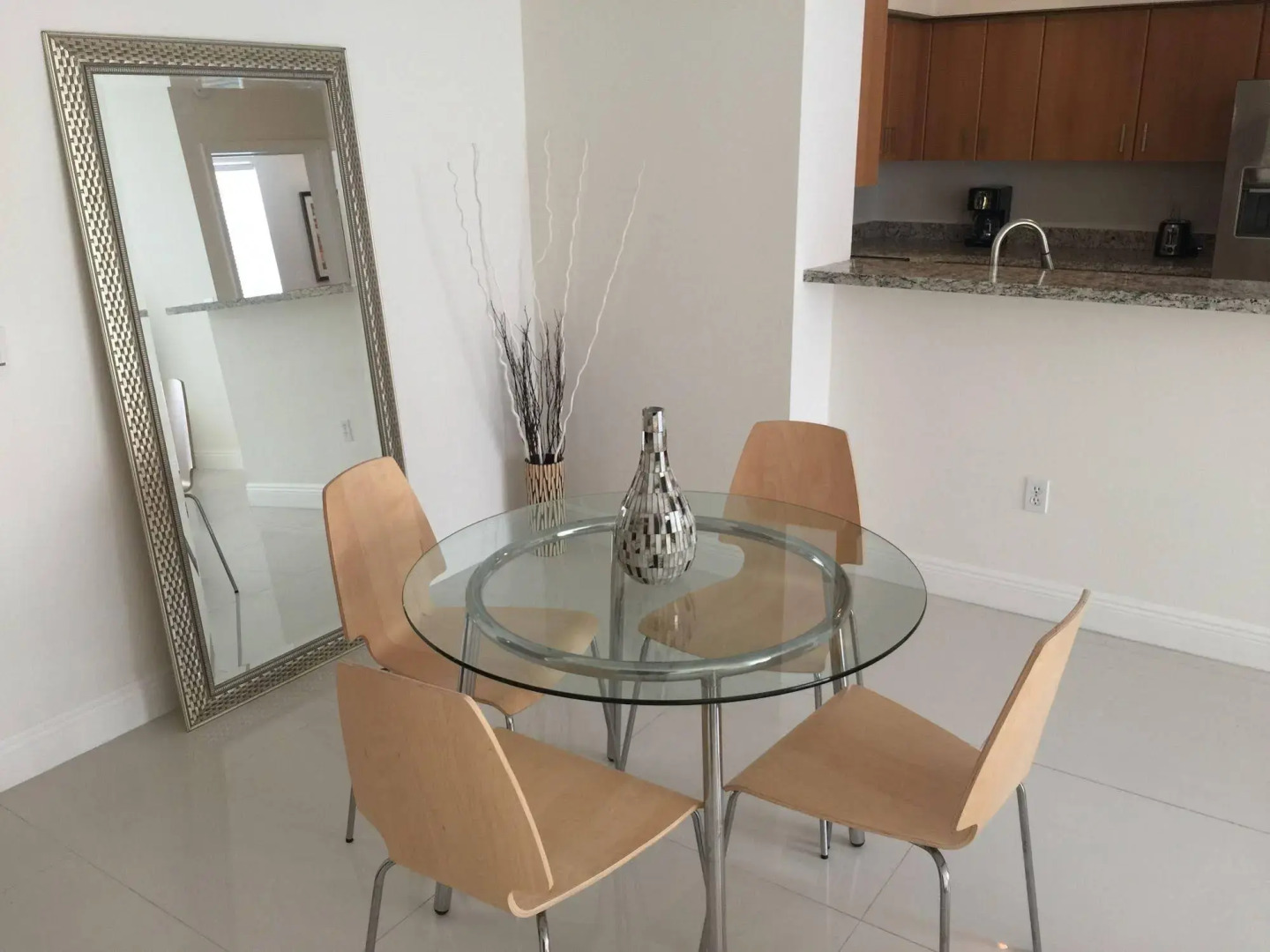 Luxury Suite in Coral Gables by LYX Miami Suites