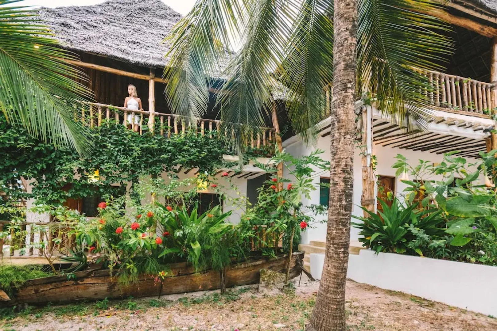 Shanuo Beach Bungalows