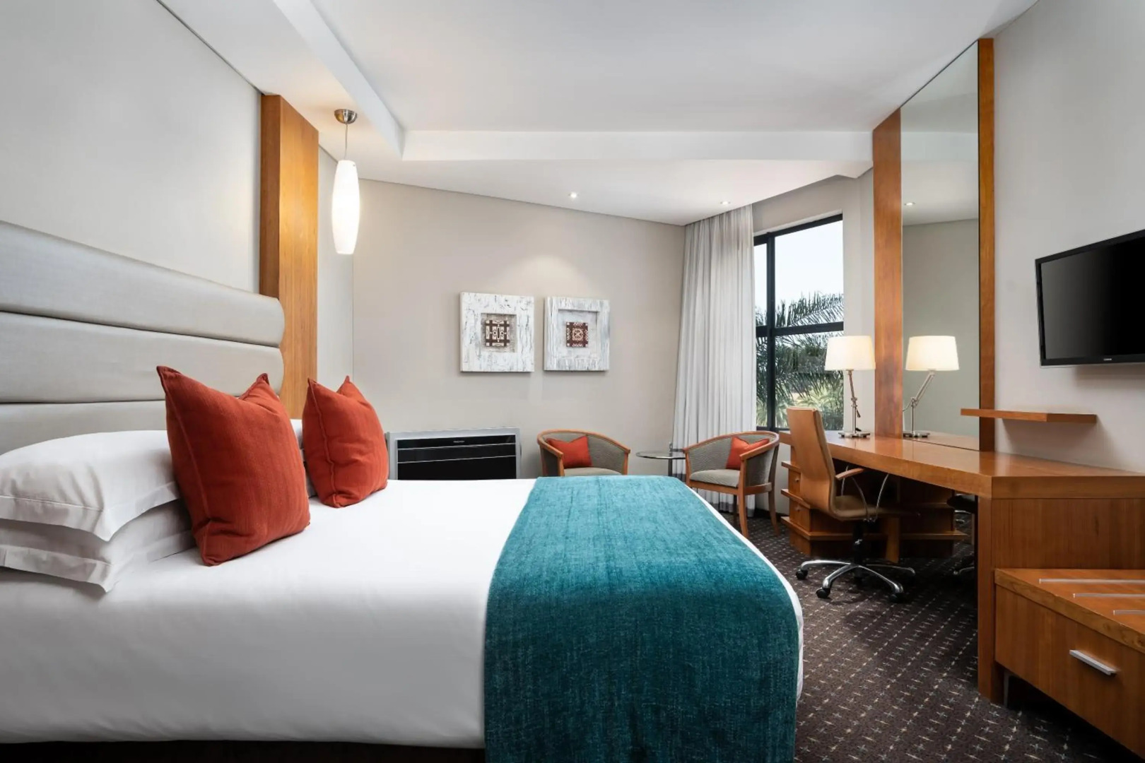 Premier Hotel OR Tambo