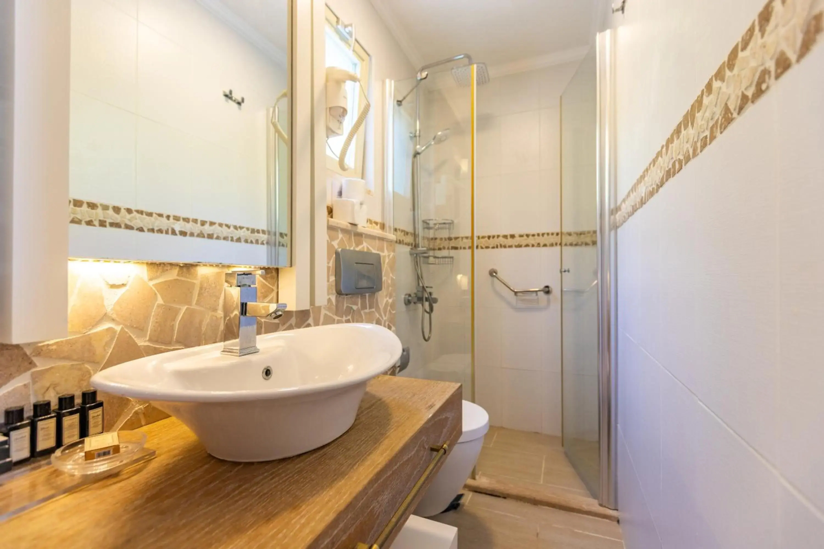 Kalkan Saray Suites - Adults Only