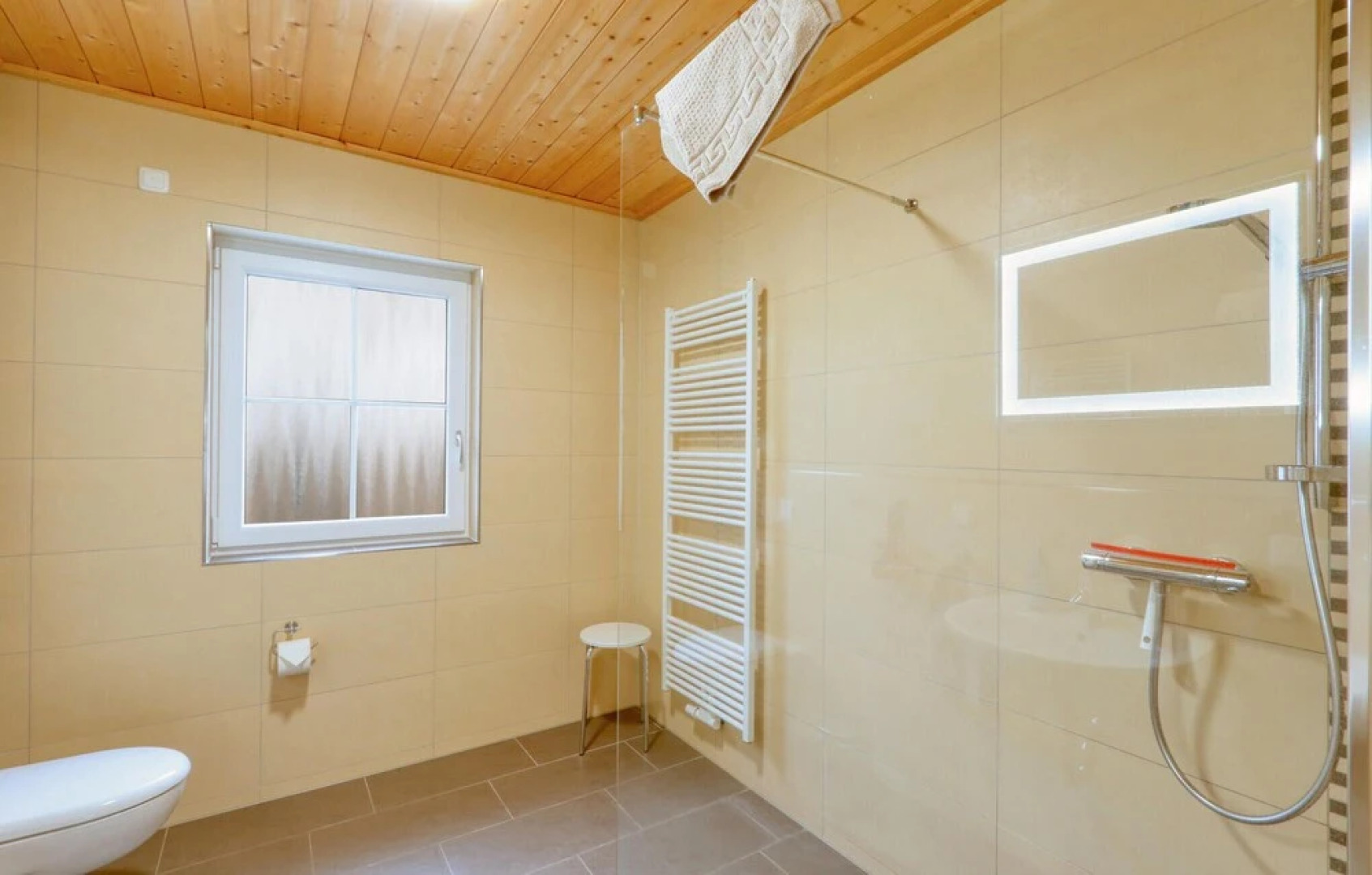 Nice Home in Altefähr/rügen With 2 Bedrooms and Wifi