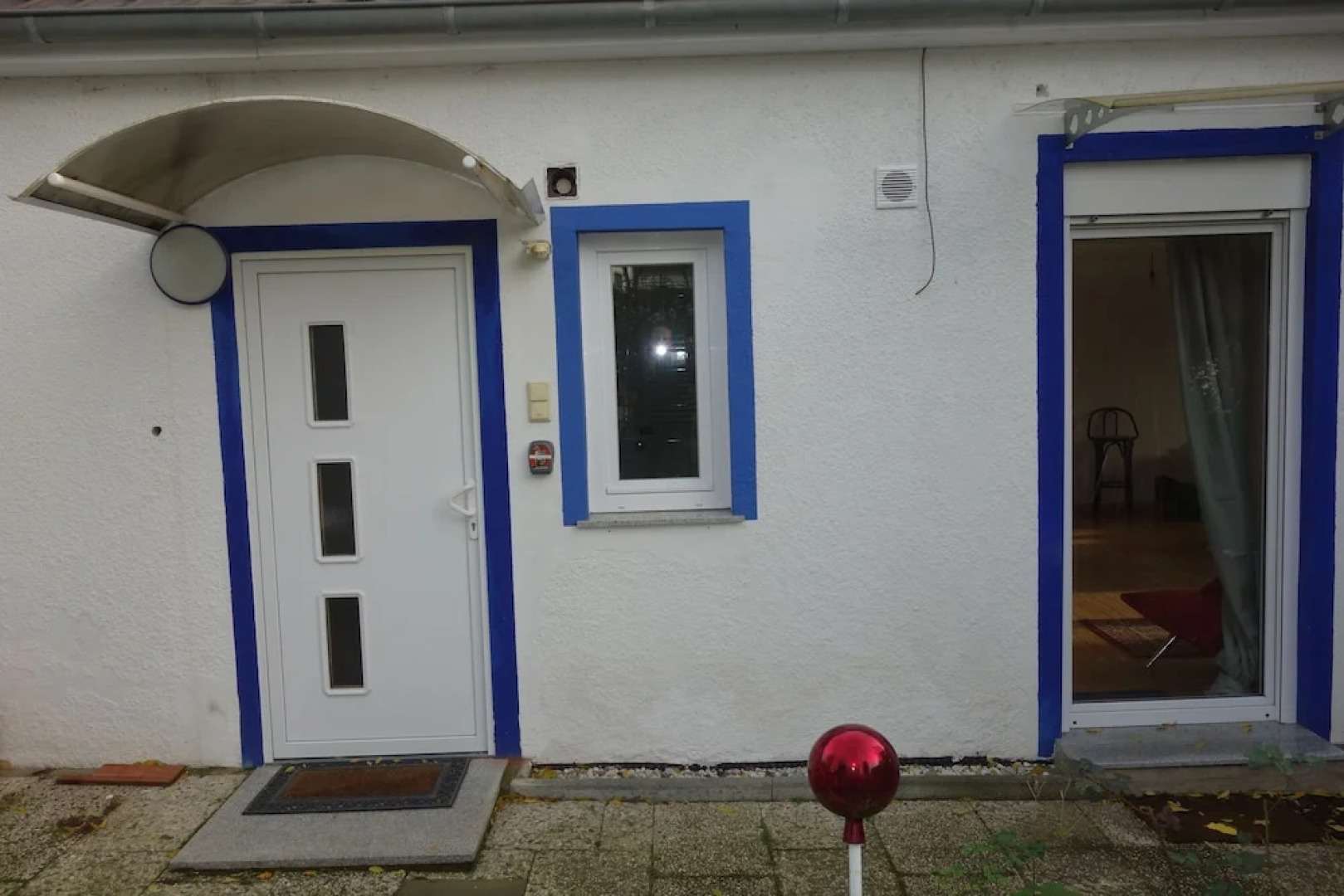 Tolstov-Hotels Large 3 Room Apartment with Garden